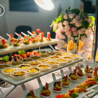 Tròn Vị Ẩm Thực Tại Tiệc Buffet Đầy Cảm Hứng