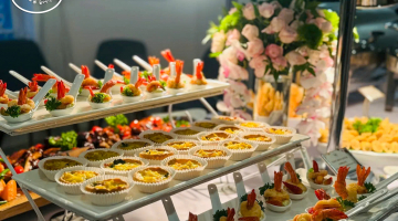 Tròn Vị Ẩm Thực Tại Tiệc Buffet Đầy Cảm Hứng